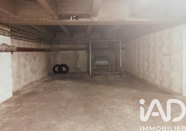 Parking à vendre 75 m² Paris 11