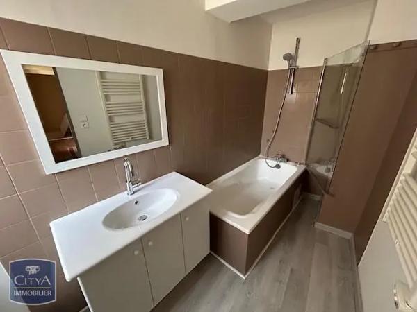 Maison à louer 3 pièces 81.08m² Bourges (18000)