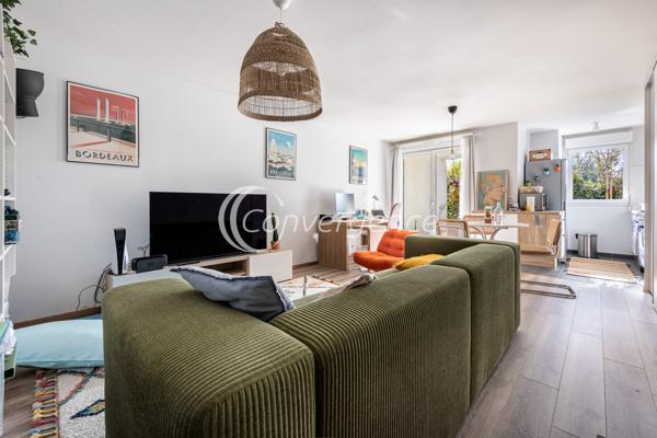 Appartement
                                                                                                                                                                                                                                                                                                                        2 pièce(s)                                                                                                                                                                                                          1 chambre(s)                                                                                                                                                                                                          44  m²