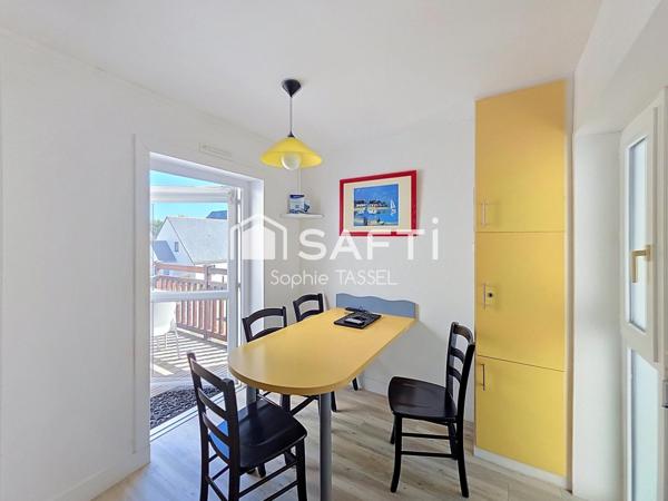 Beau duplex lumineux avec deux chambres et deux salles d'eau