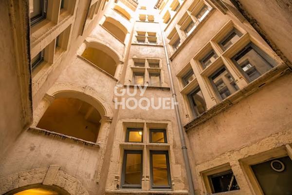 A louer au coeur du vieux Lyon, un très beau studio de 28 m2