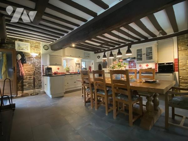 Propriété de caractère au sein de la Suisse Normande - maison de 190 m² avec deux gîtes et terrain.