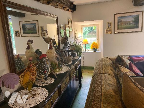 Propriété de caractère au sein de la Suisse Normande - maison de 190 m² avec deux gîtes et terrain.