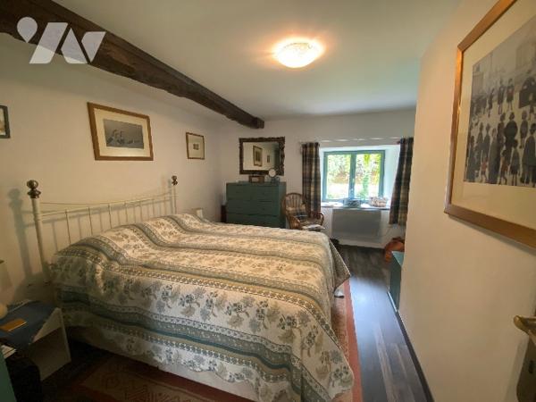 Propriété de caractère au sein de la Suisse Normande - maison de 190 m² avec deux gîtes et terrain.