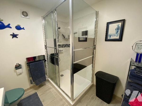 Propriété de caractère au sein de la Suisse Normande - maison de 190 m² avec deux gîtes et terrain.