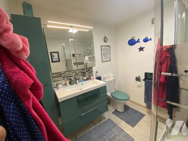 Propriété de caractère au sein de la Suisse Normande - maison de 190 m² avec deux gîtes et terrain.