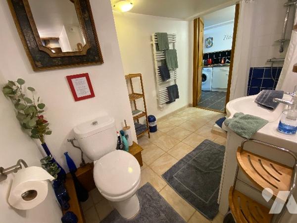 Propriété de caractère au sein de la Suisse Normande - maison de 190 m² avec deux gîtes et terrain.