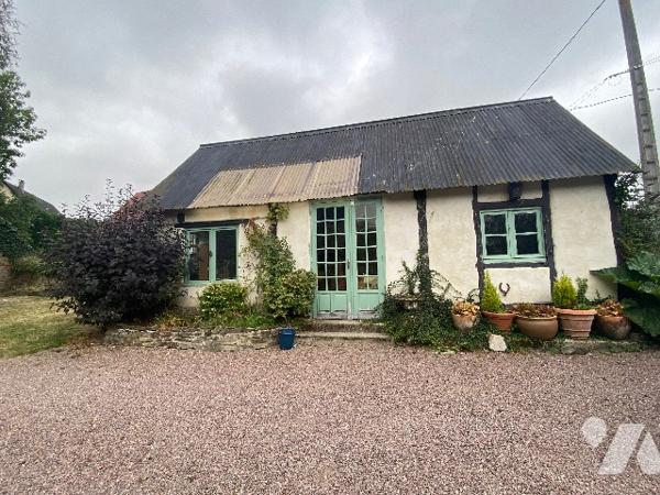 Propriété de caractère au sein de la Suisse Normande - maison de 190 m² avec deux gîtes et terrain.