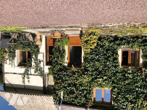 Propriété de caractère au sein de la Suisse Normande - maison de 190 m² avec deux gîtes et terrain.