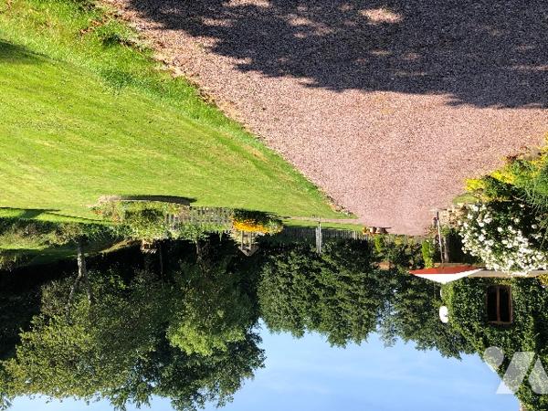 Propriété de caractère au sein de la Suisse Normande - maison de 190 m² avec deux gîtes et terrain.