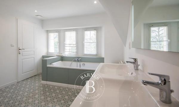 Caussade, Hôtel particulier 4 Chambres -  400 m² à vendre
