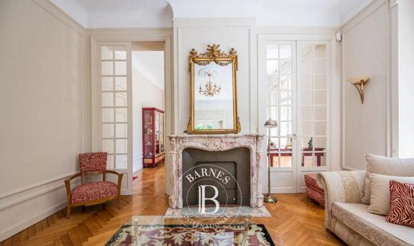 Caussade, Hôtel particulier 4 Chambres -  400 m² à vendre