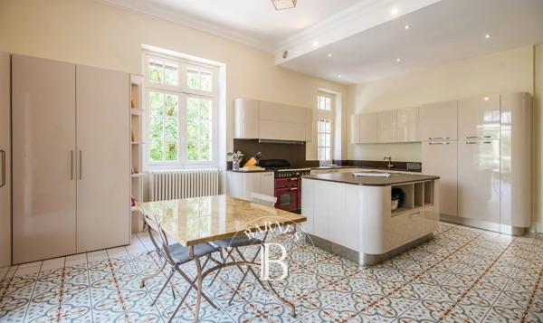Caussade, Hôtel particulier 4 Chambres -  400 m² à vendre