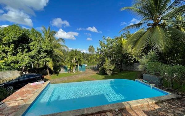 Maison à vendre    4 pièces • 108 m2 Baie-Mahault
