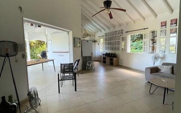 Maison à vendre    4 pièces • 108 m2 Baie-Mahault
