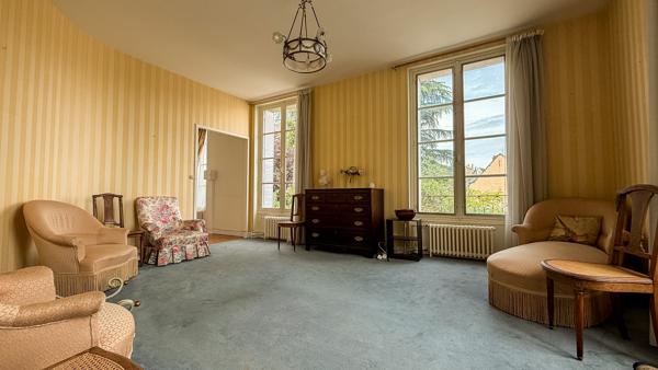 Appartement de 130m2 avec garage et espaces annexes