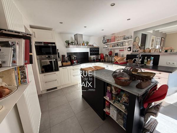 79370 AIGONDIGNE Longère de charme rénovée - de 220 M2