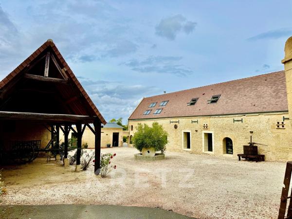 Propriété du XVIIIe rénovée dans un gout design, parc de 1/2Ha, dépendances, rivière