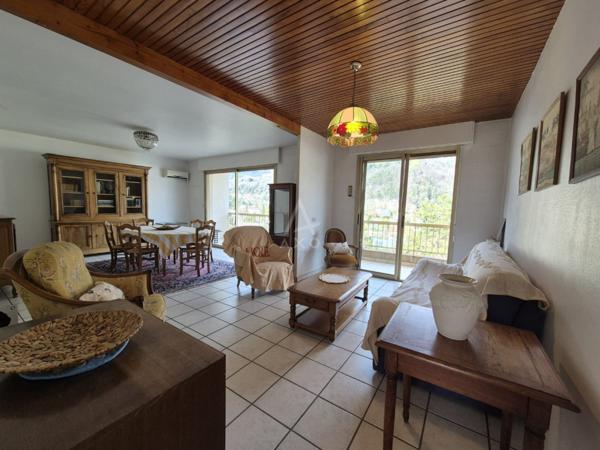 Les Ayguinards –– 110 m² – Dernier étage – Vue panoramique Belledonne et Chartreuse