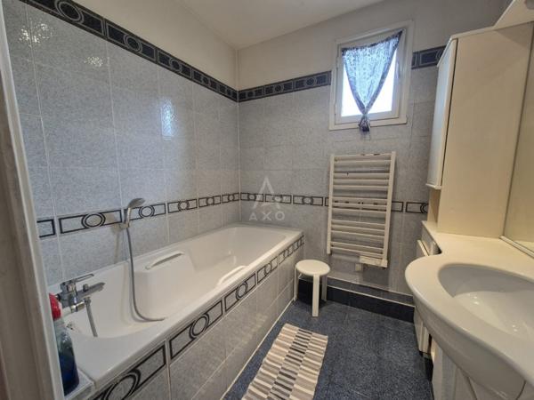 Les Ayguinards –– 110 m² – Dernier étage – Vue panoramique Belledonne et Chartreuse