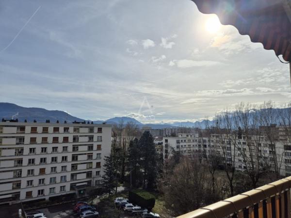 Les Ayguinards –– 110 m² – Dernier étage – Vue panoramique Belledonne et Chartreuse