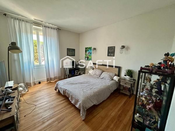 Maison 5 chambres Salon Cuisine Jardin