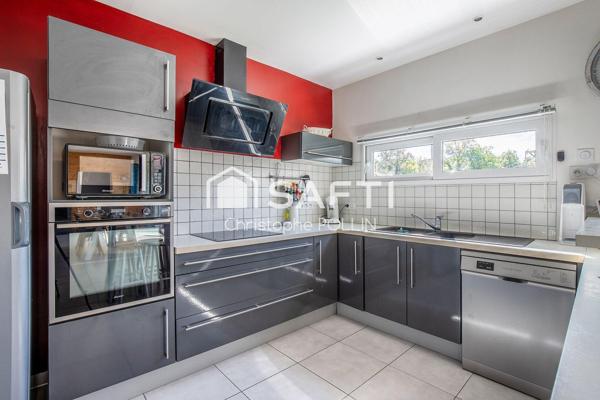 villa contemporaine tres bien équipée