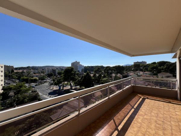 Le Cannet – A louer - 2 pièces avec terrasse, cave et parking