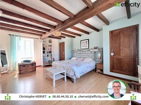 Maison
         6 pièces
        - 160 m² Exclusivité 340 000 € *