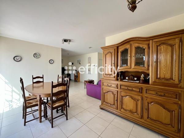 Maison
         3 pièces
        - 81 m² 225 000 € *