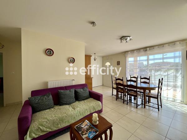 Maison
         3 pièces
        - 81 m² 225 000 € *