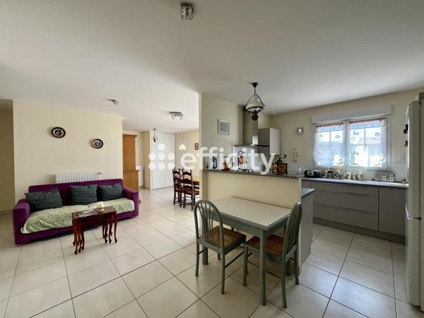Maison
         3 pièces
        - 81 m² 225 000 € *