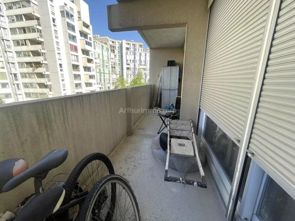 Vente                                                      Appartement
                        
                     5 pièces                      87 m2                     à Grenoble