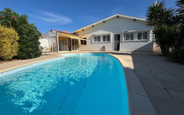 Maison à vendre    4 pièces •  Biscarrosse