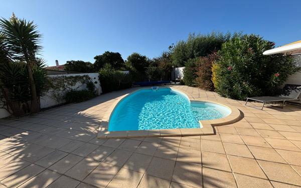 Maison à vendre    4 pièces •  Biscarrosse