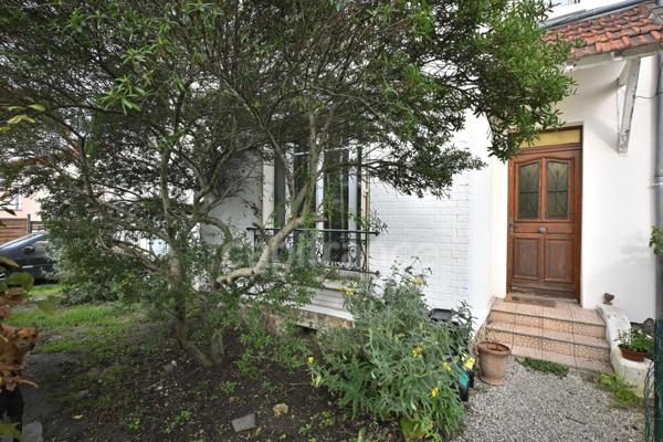 Houilles (78800) - Maison contemporaine 8 pièces, 5 chambres de 174 m², proche centre-ville