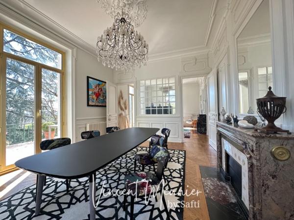 Maison de maître et son parc aux portes de Lyon !