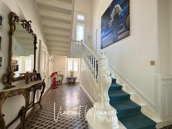 Maison de maître et son parc aux portes de Lyon !