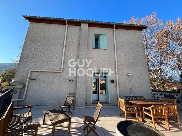 Immeuble Ceret 10 pièce(s)