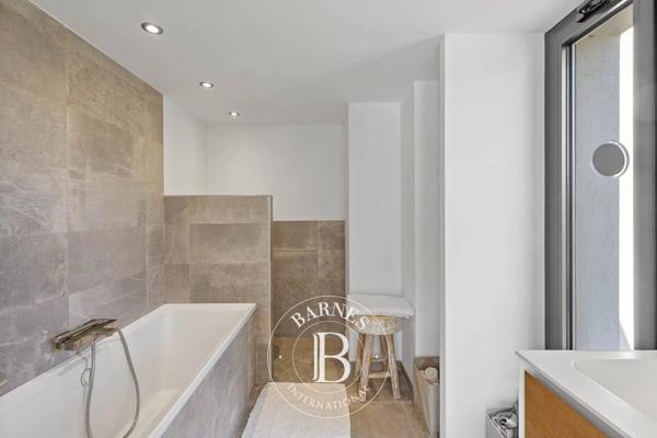 Sainte-Lucie-de-Porto-Vecchio, Villa 5 Chambres -  254 m² à vendre