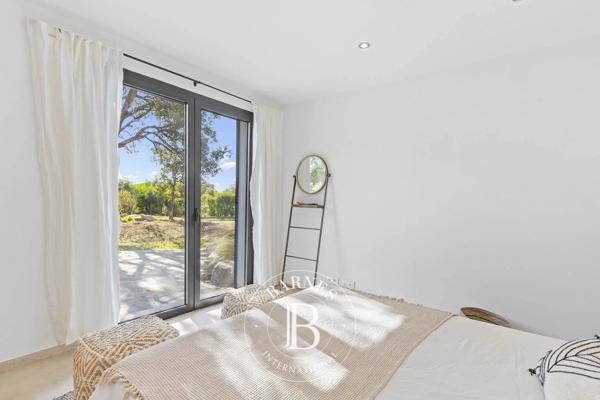 Sainte-Lucie-de-Porto-Vecchio, Villa 5 Chambres -  254 m² à vendre