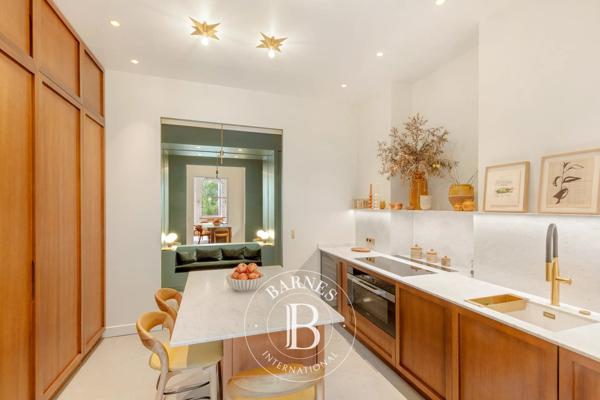 Paris 9ème, Appartement 3 Chambres -  163 m² à vendre