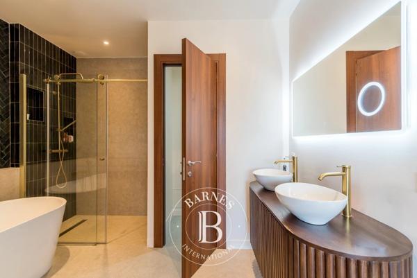 Biot, Villa 4 Chambres -  220 m² à vendre