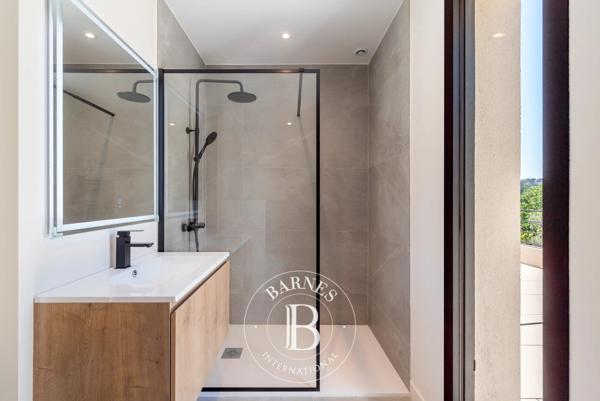 Biot, Villa 4 Chambres -  220 m² à vendre