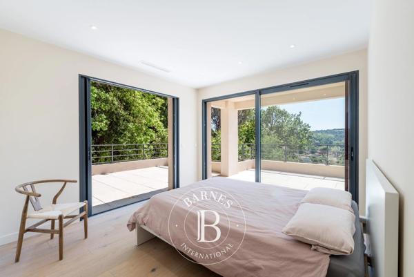 Biot, Villa 4 Chambres -  220 m² à vendre