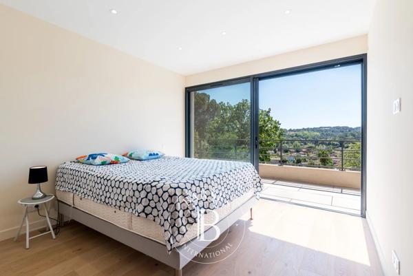 Biot, Villa 4 Chambres -  220 m² à vendre