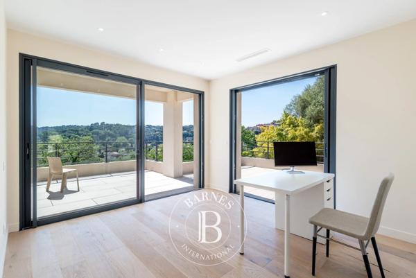 Biot, Villa 4 Chambres -  220 m² à vendre