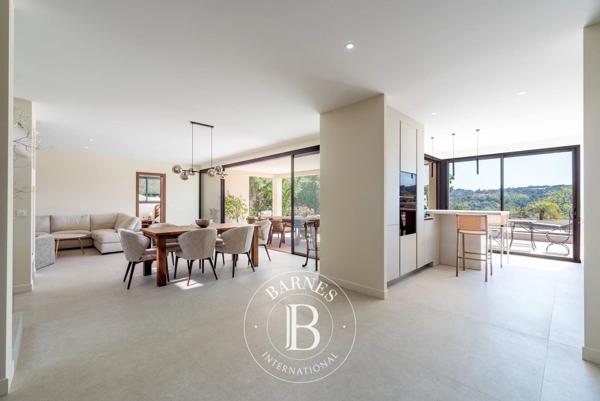 Biot, Villa 4 Chambres -  220 m² à vendre