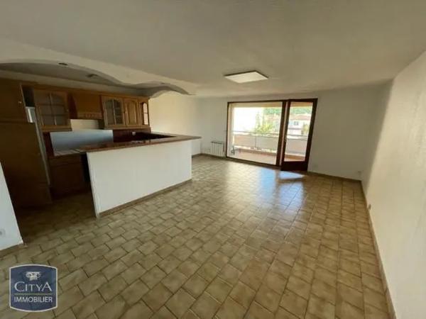 Appartement à louer 3 pièces 62.47m² Sanary-sur-Mer (83110)
