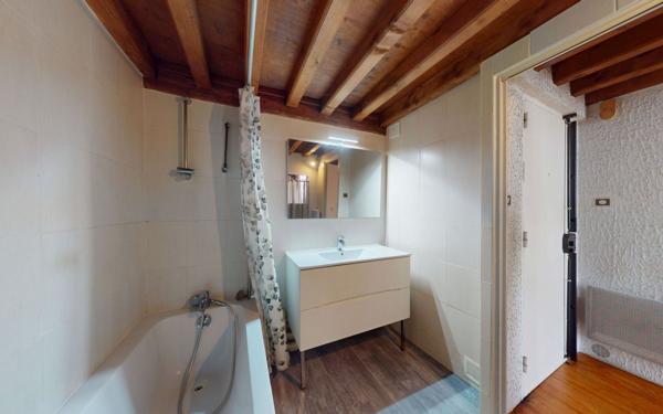 Appartement à vendre    2 pièces • 30,10 m2 Lyon 4